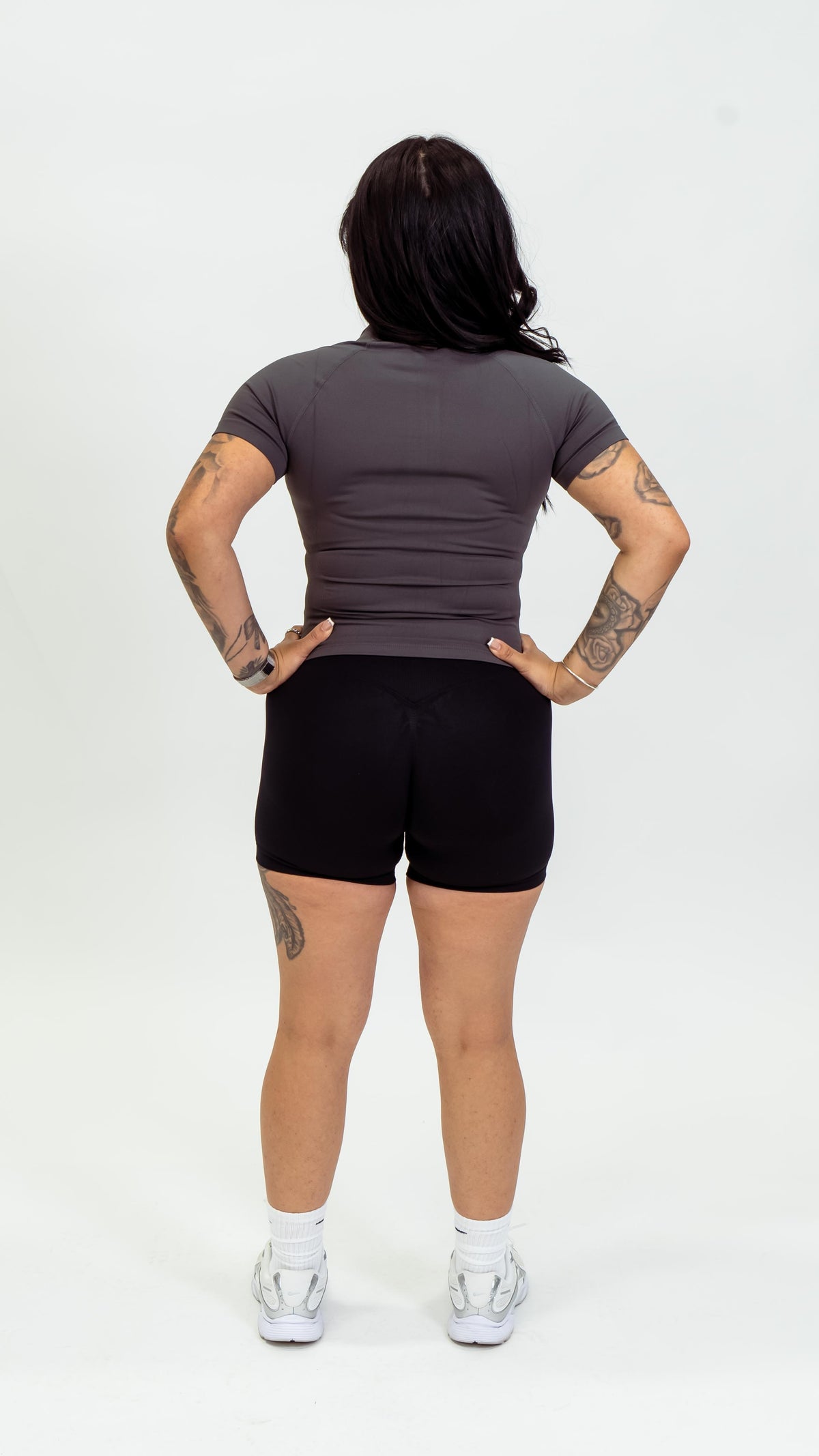 The Amour Zip Top Black